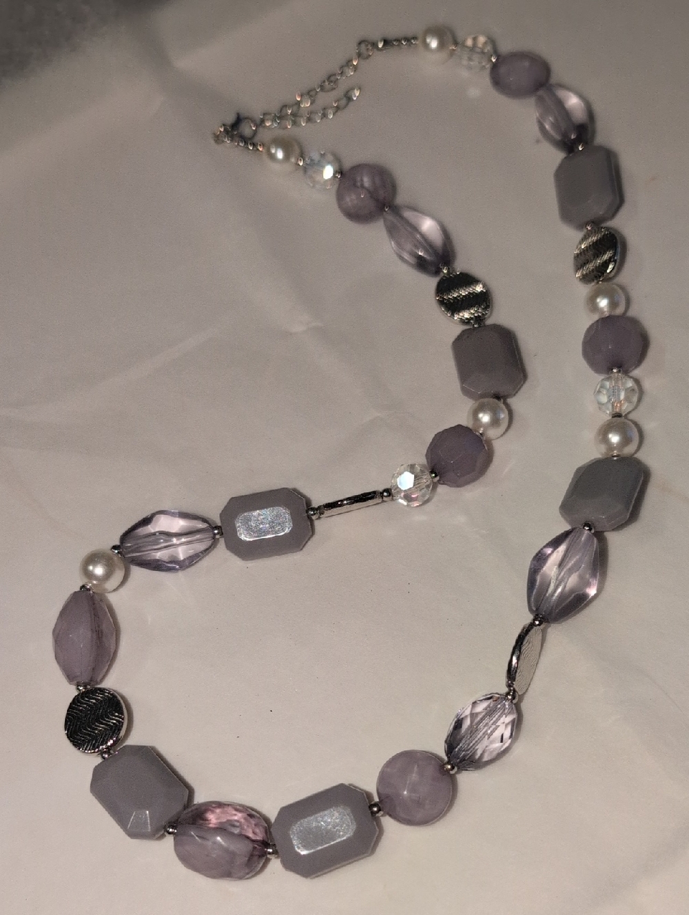 ❤️‍🔥10/$10❤️‍🔥 Purple & Faux Pearl Beaded Necklace